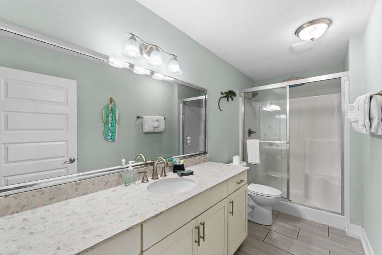 1st floor full bath between bunk rooms