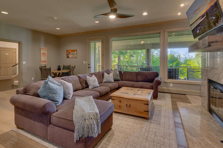 Family Room - Floor 1