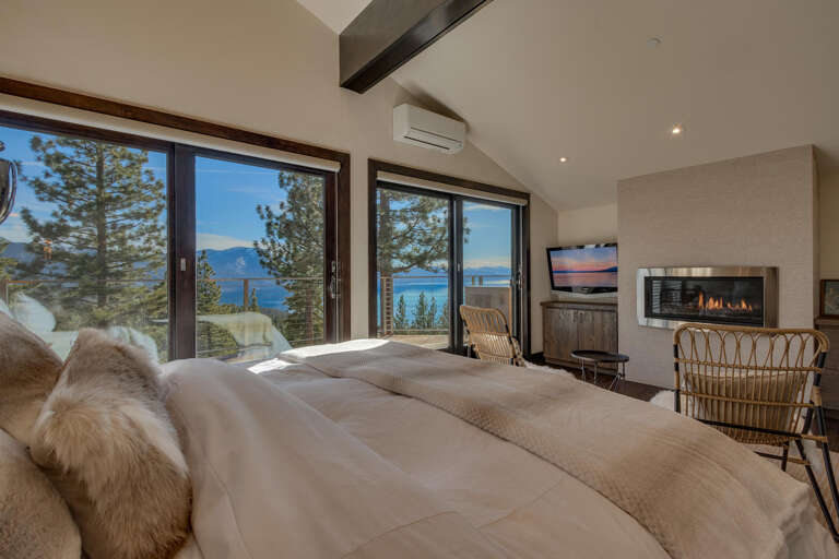 Primary Suite - King - Floor 3 Primary Suite - King - Floor 3