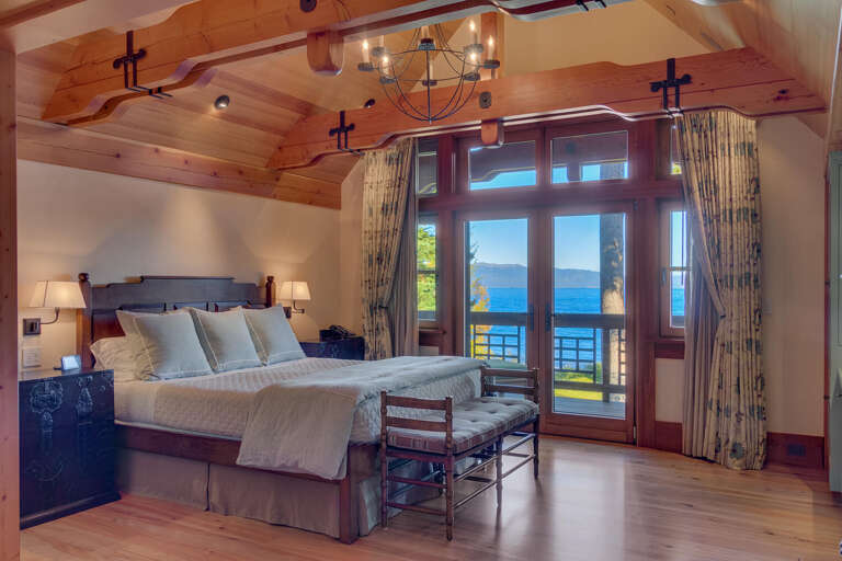 Primary Suite - King - Floor 2