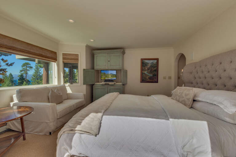 Bedroom #1 Primary Suite - King - Floor 2