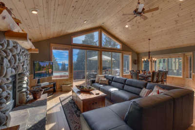 Treetop Lodge