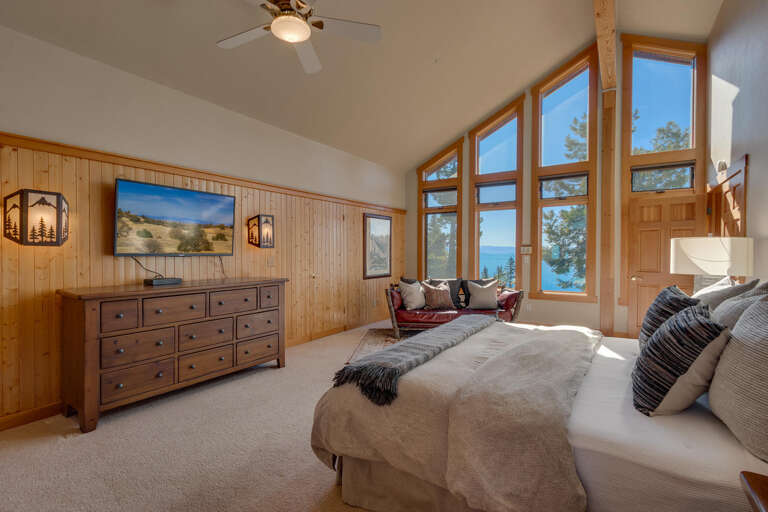 Primary Suite - King - Floor 2