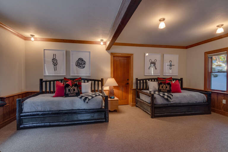 Two Trundle Beds - Floor 1