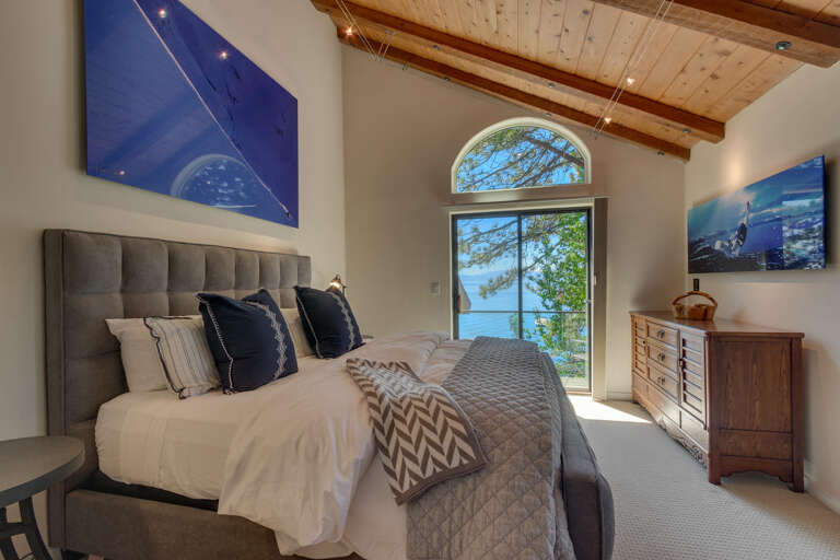 Bedroom #3 King - Floor 3