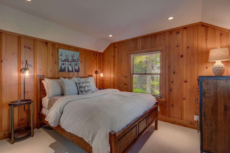 Bedroom #4 Queen - Floor 3