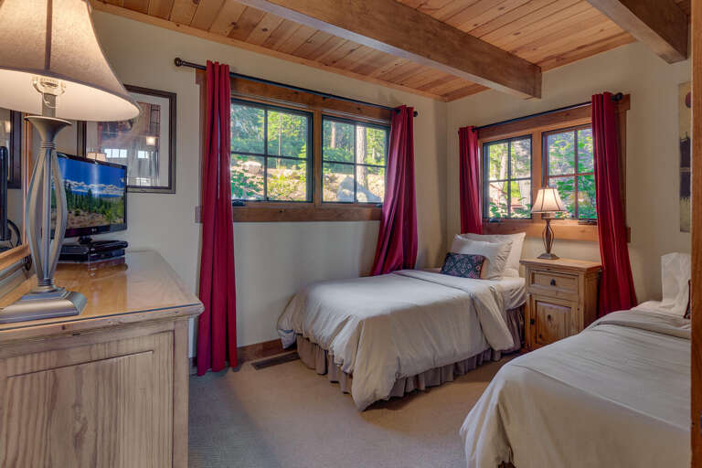 Bedroom #2 Two Twins - Floor 2