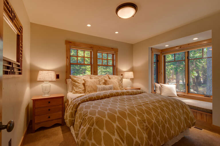 Bedroom #2 King - Floor 1