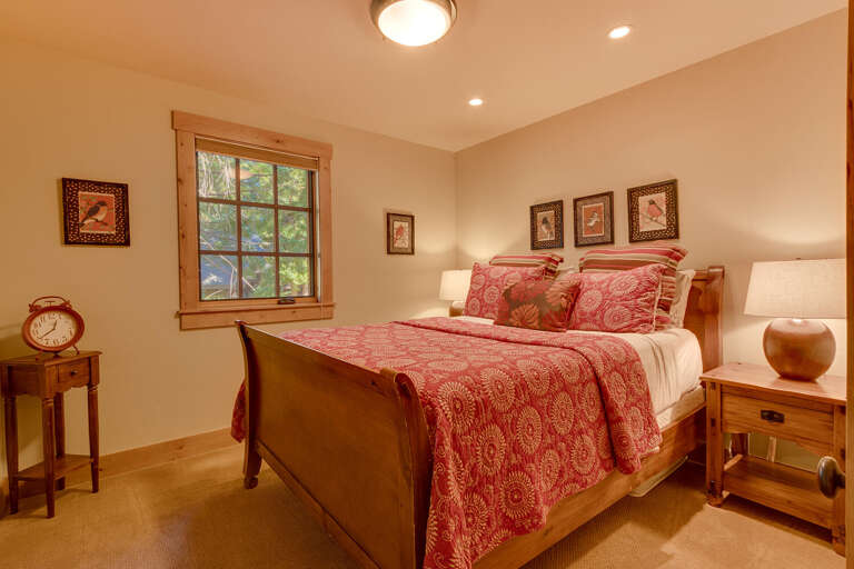 Bedroom #4 Queen - Floor 1