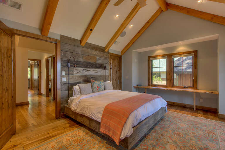 Primary Suite - King - Floor 2