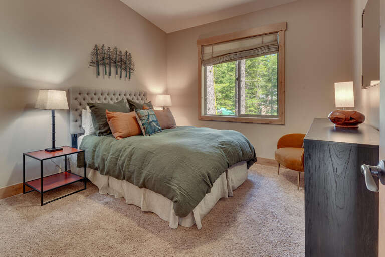 Bedroom #2 Queen - Floor 2