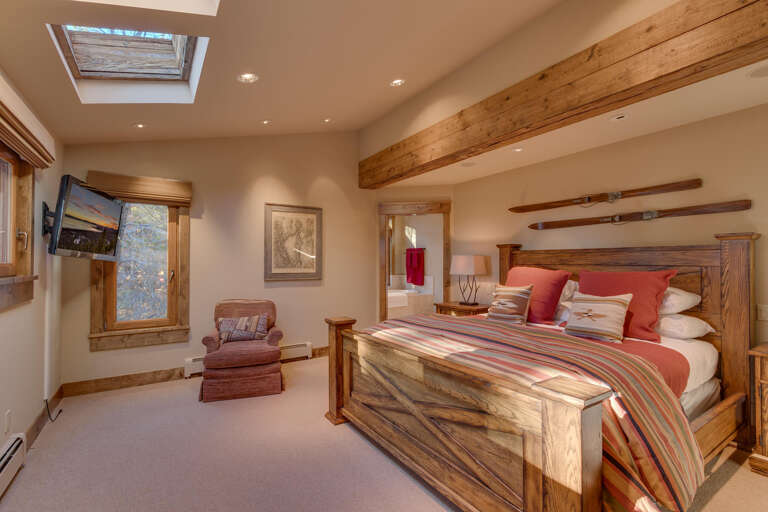 King Suite - Floor 2