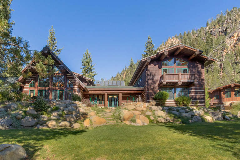 Riverfront Lodge
