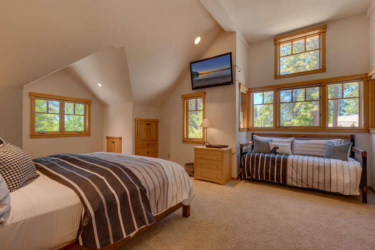 King Suite and Trundle Bed - Floor 2