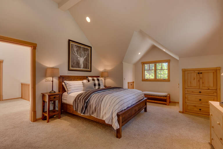 Primary Suite - King - Floor 2