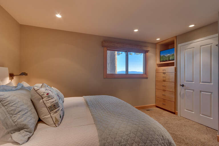 Queen Suite - Floor 1