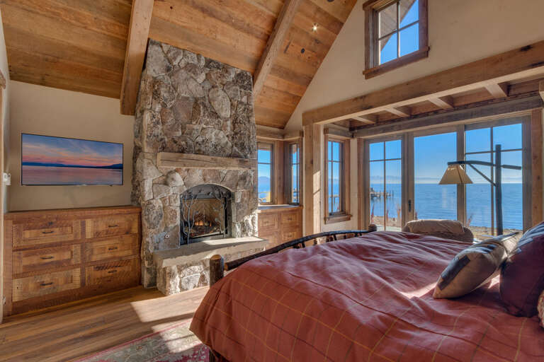 Primary Suite - Cal King - Floor 1, Entry Primary Suite - Cal King - Floor 1, Entry