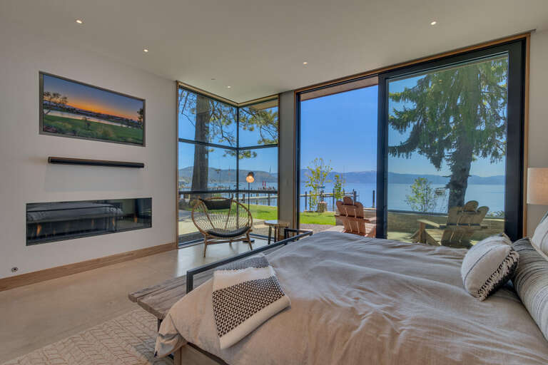 Primary Suite - King - Floor 1, Entry