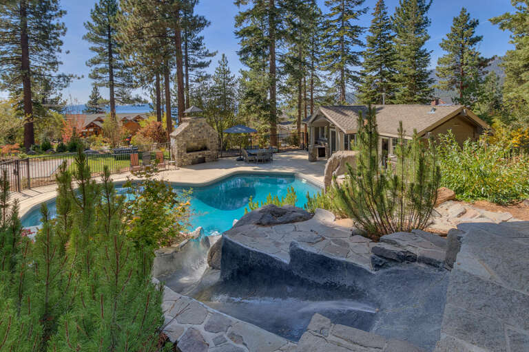 Pool only available in summer Pool only available in summer