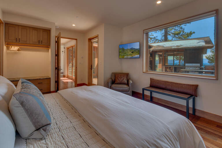 King Suite - Floor 1