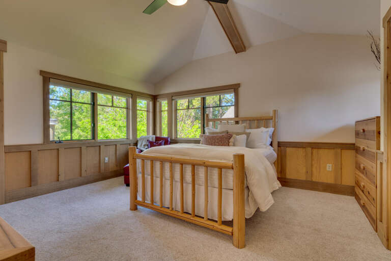 Bedroom #4 Queen Suite - Floor 2