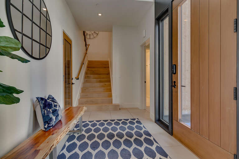 Twin Tips-large-002-008-Front Entry Detail-1500x1000-72dpi