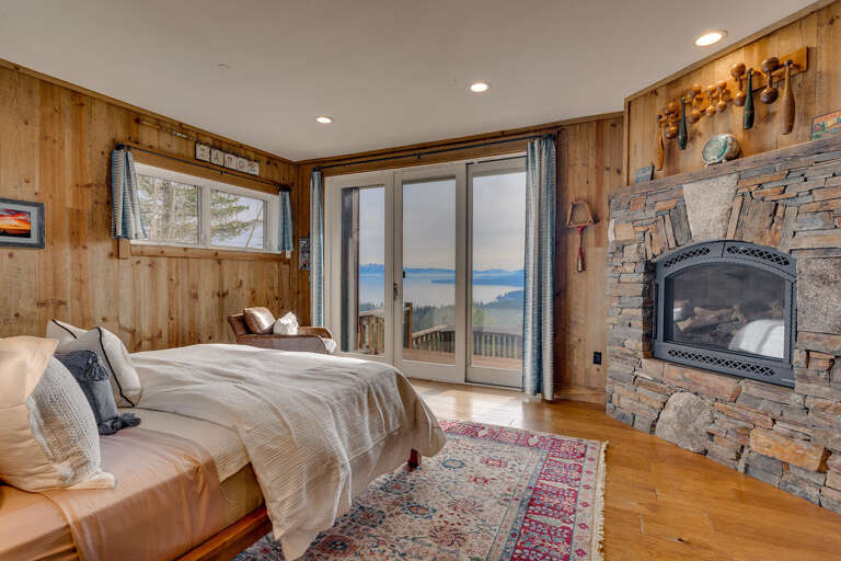 Bedroom #1 Primary Suite - King - Floor 1