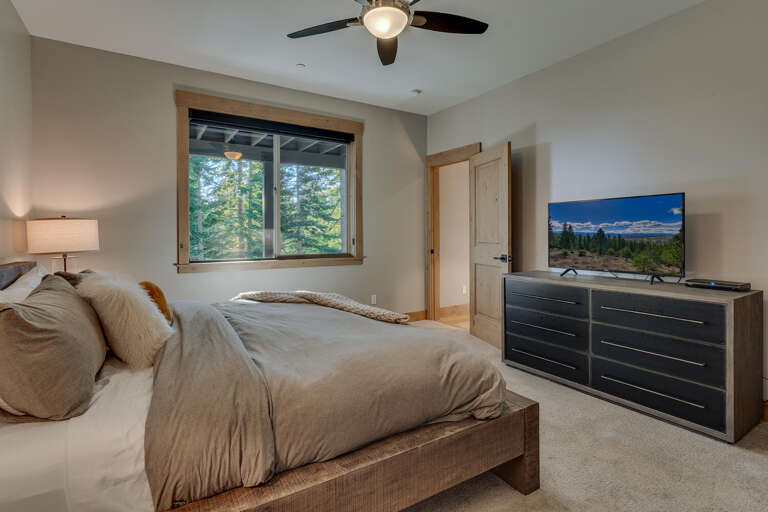 Bedroom #2 King Suite - Floor 1