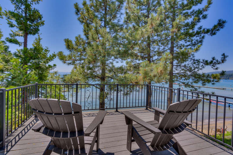 Shimmering Shores - Lakefront Shimmering Shores - Lakefront