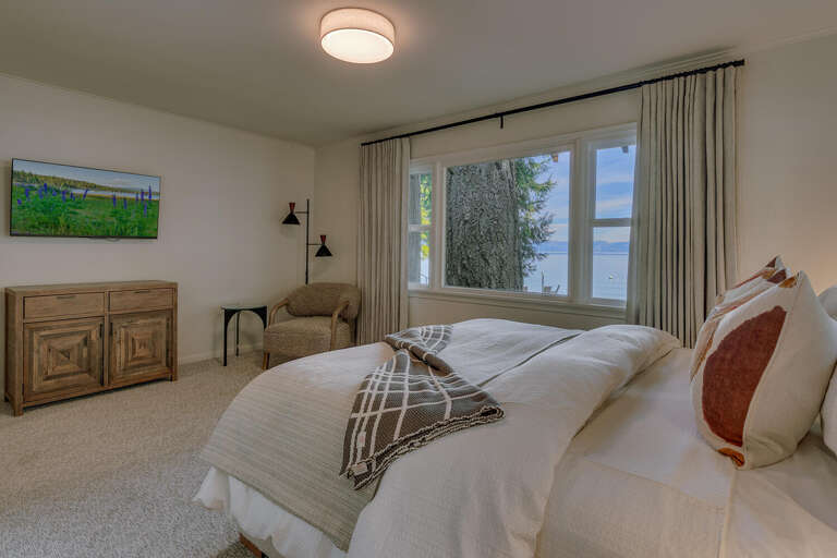 Bedroom #1 Primary Suite - King Bedroom #1 Primary Suite - King