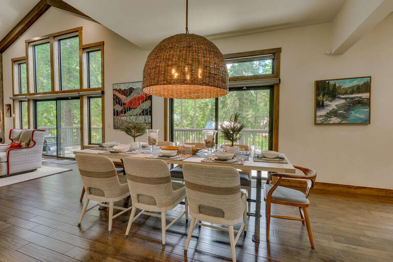 Pineland Family Retreat-large-009-032-Dining Room-1500x1000-72dpi