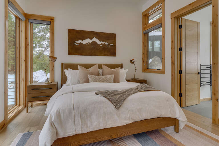 Bedroom #1 Primary King Suite - Floor 1