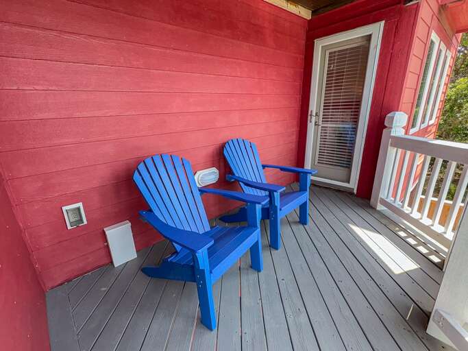 Covered Deck off Bedroom 2