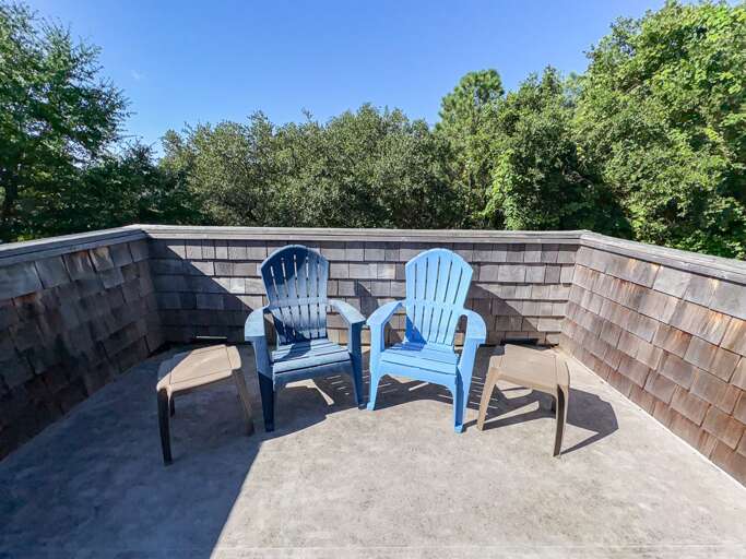 Private Deck 2025 - Off bedroom 3