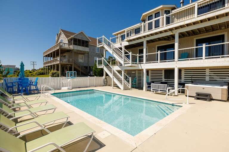 Private Pool 2025