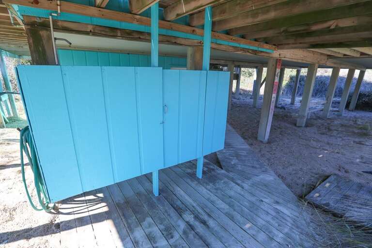 Enclosed Outdoor Shower 2020