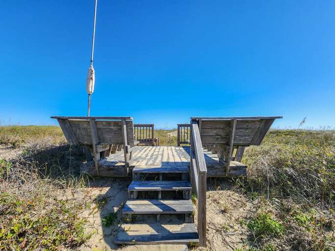 Private Dune Deck 2023