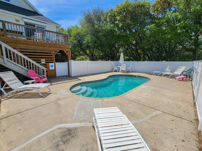 Private Pool 2023