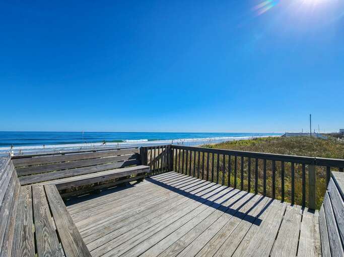 Private Dune Deck 2023