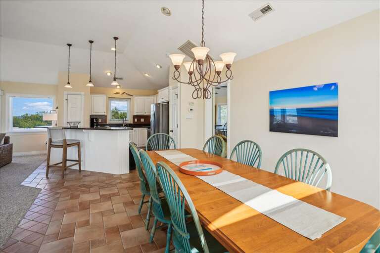 Dining / Island 2024 Dining / Island 2024