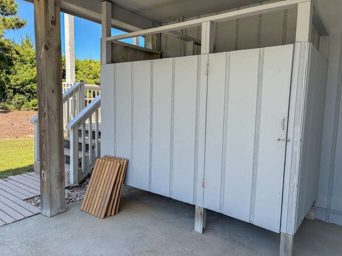 Enclosed Outdoor Shower 2026