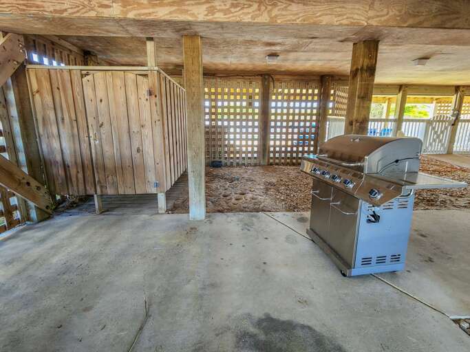Outside Shower & Grill Area 2023