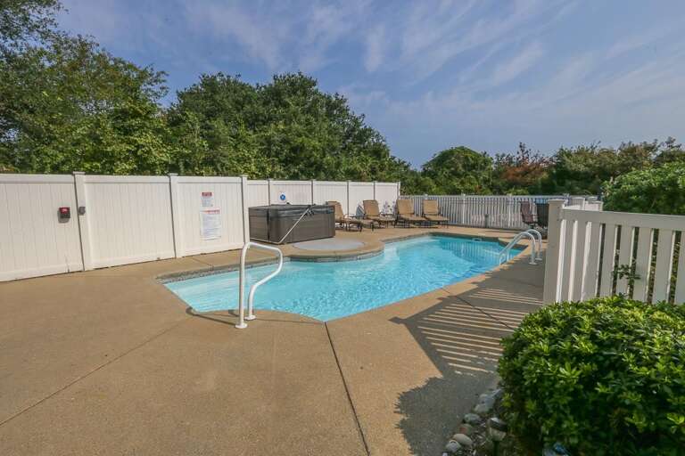 Private Pool and Hot Tub 2020