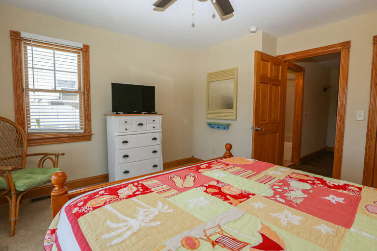 Room With Queen 2022