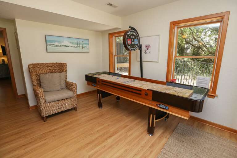 Shuffleboard Table 2023