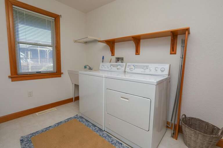 Laundry Room 2022