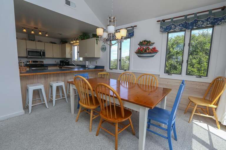 Dining/Kitchen Bar 2021