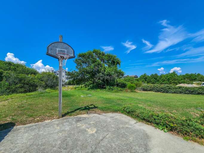 Basketball Goal/Horseshoe Pit 2022 Basketball Goal/Horseshoe Pit 2022