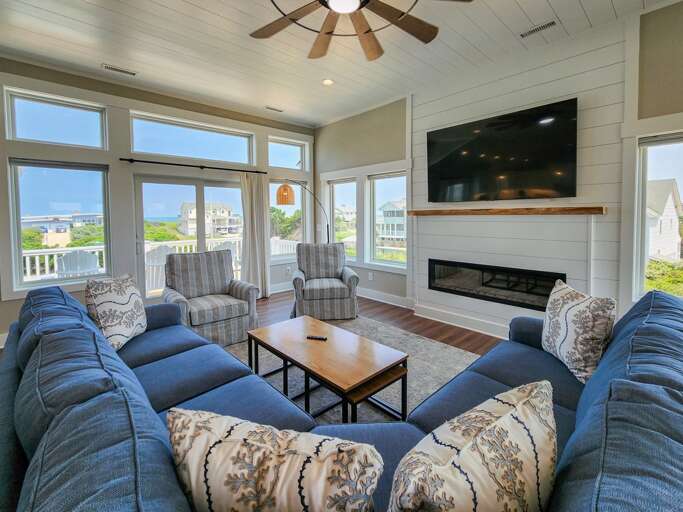 Living Room 2023