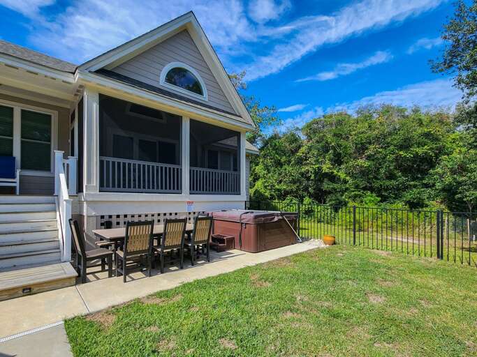 Hot Tub 2023 Hot Tub 2023